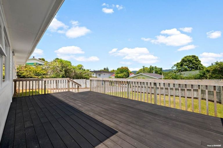Photo of property in 10 Kaikoura Street, Henderson, Auckland, 0612