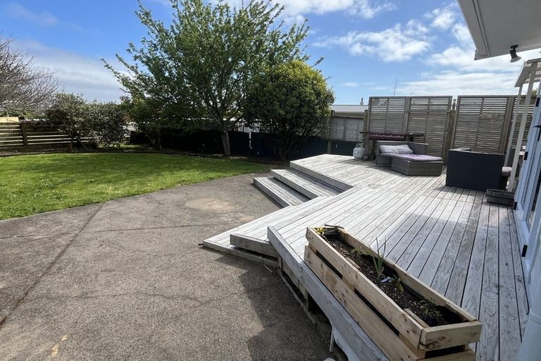 Photo of property in 60 Tukapa Street, Westown, New Plymouth, 4310