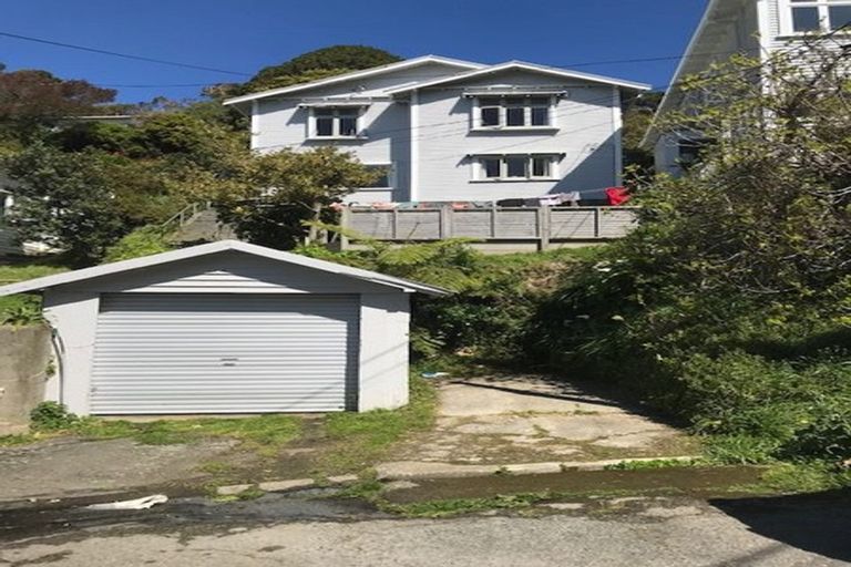 Photo of property in 75a Todman Street, Brooklyn, Wellington, 6021