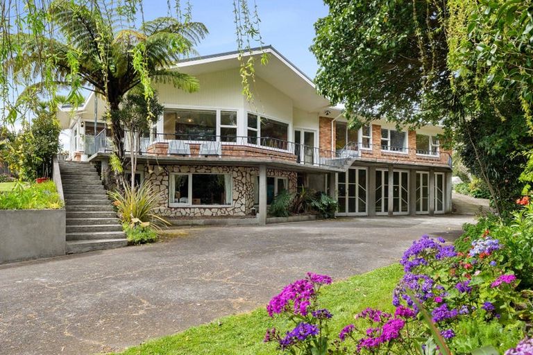 Photo of property in 329 Devon Street West, New Plymouth, 4310