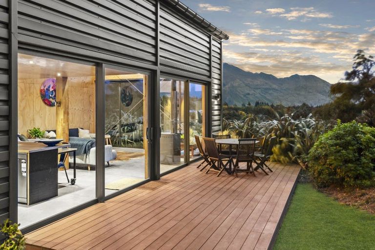 Photo of property in 4 Highfield Ridge, Wanaka, 9305