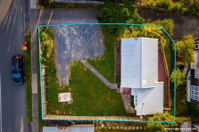 Photo of property in 637 Swanson Road, Swanson, Auckland, 0612