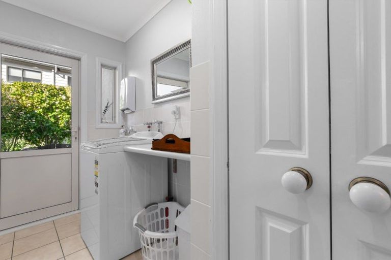 Photo of property in 5 Downing Place, Welcome Bay, Tauranga, 3112