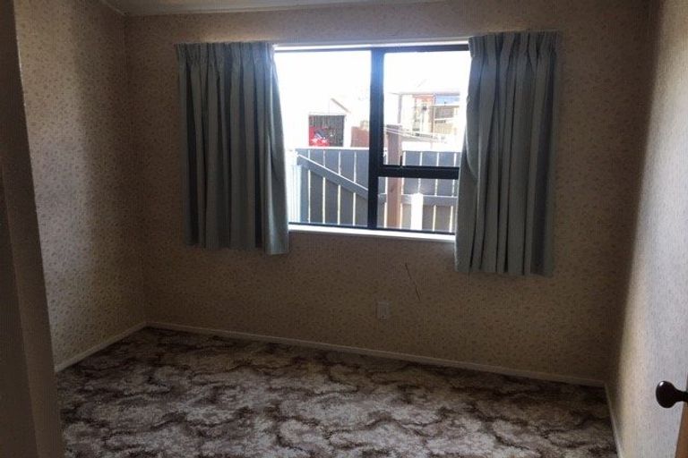 Photo of property in 214 Warwick Road, Mayfair, Hastings, 4122