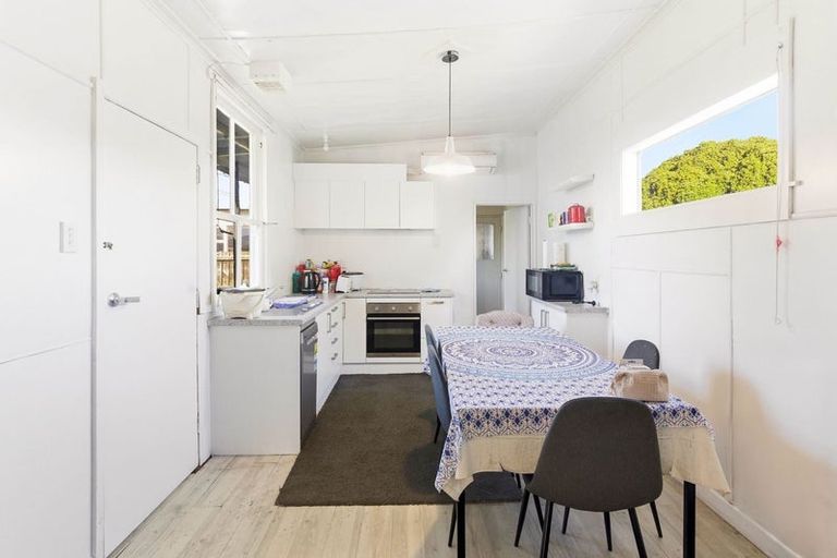 Photo of property in 49 Douglas Street, Saint Kilda, Dunedin, 9012