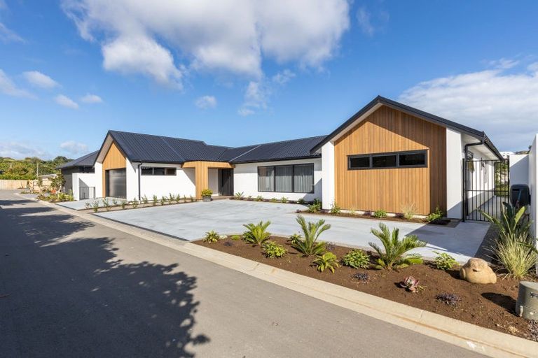 Photo of property in 20b Gordon Street, Glen Avon, New Plymouth, 4312