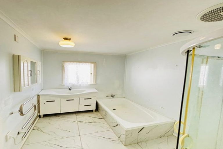 Photo of property in 47 Mckean Avenue, Manurewa, Auckland, 2102