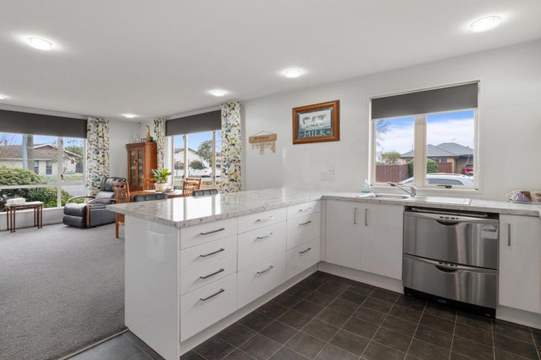 Photo of property in 2 Blairdon Place, Bishopdale, Christchurch, 8053