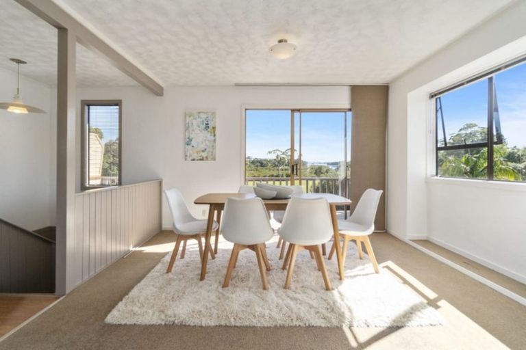 Photo of property in 16 Noall Street, Te Atatu Peninsula, Auckland, 0610