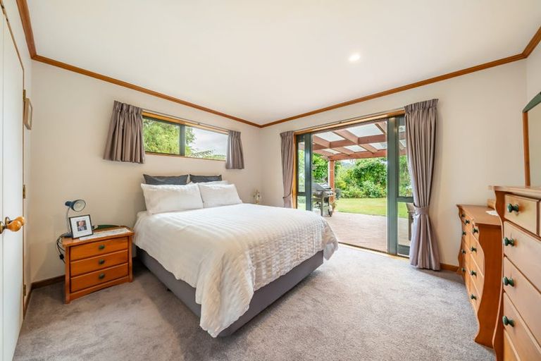 Photo of property in 38 Emerald Hill Drive, Birchville, Upper Hutt, 5018