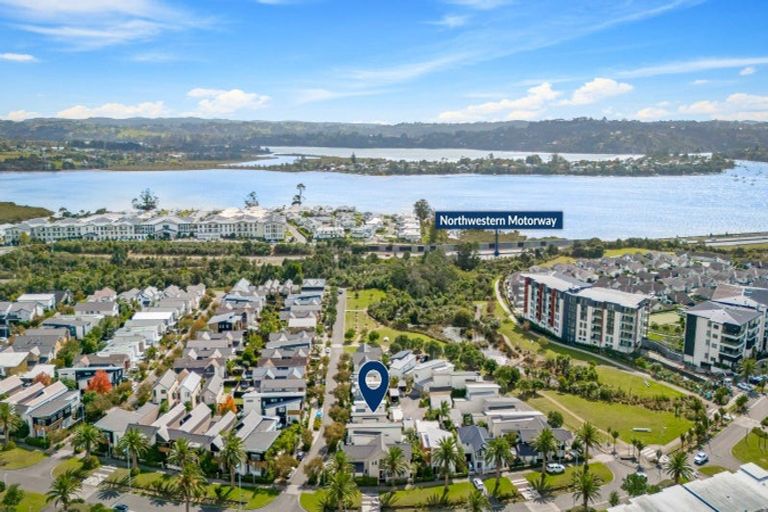 Photo of property in 58 Station Street, Hobsonville, Auckland, 0616