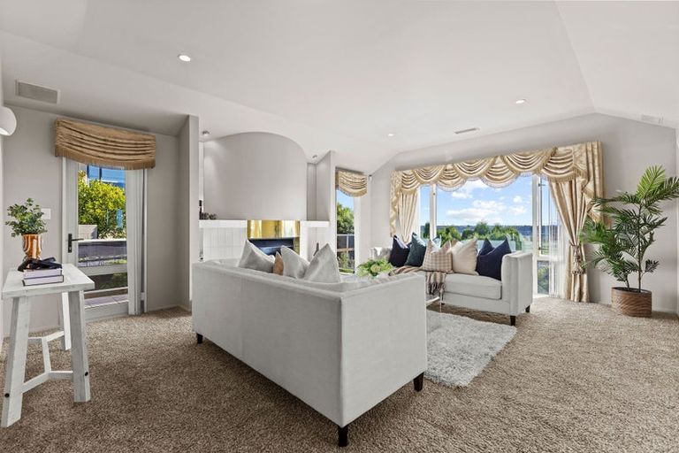 Photo of property in 16 Highcrest Heights, Westmorland, Christchurch, 8025