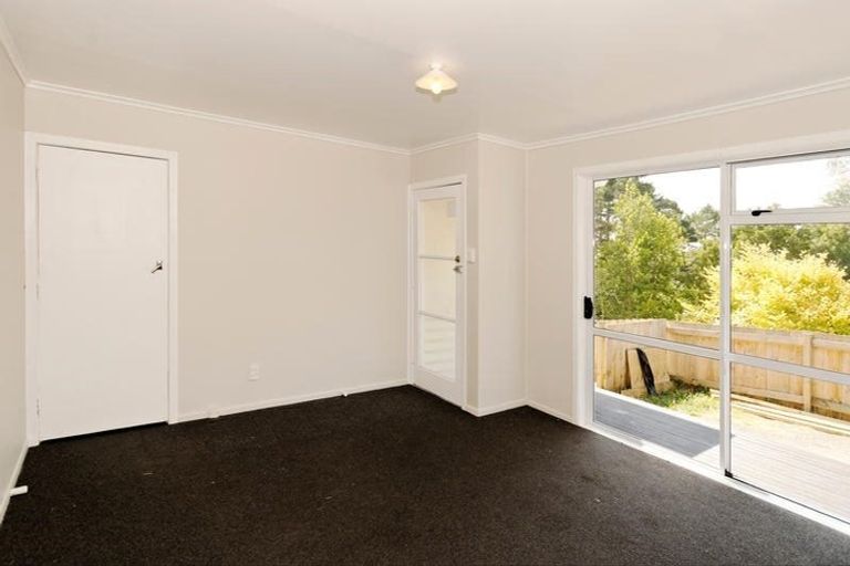 Photo of property in 39 Mcclintock Road, Massey, Auckland, 0614