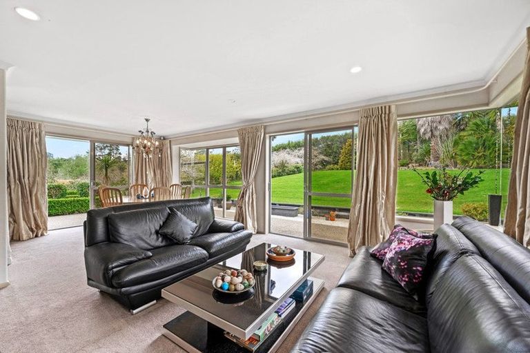 Photo of property in 175 Oraha Road, Kumeu, 0892