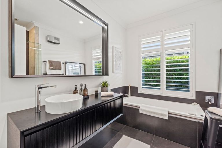 Photo of property in 77 Perry Street, Papanui, Christchurch, 8053