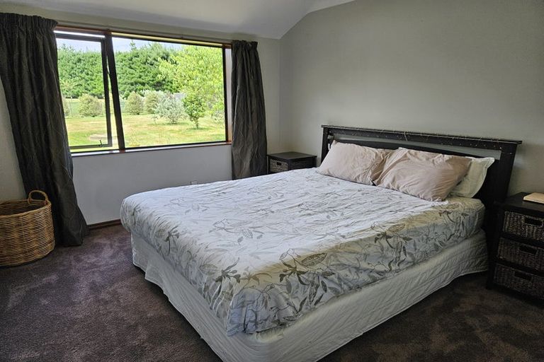 Photo of property in 94 Pohutukawa Drive, Levin, 5571