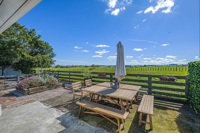 Photo of property in 1807 Kimbolton Road, Kiwitea, Feilding, 4777