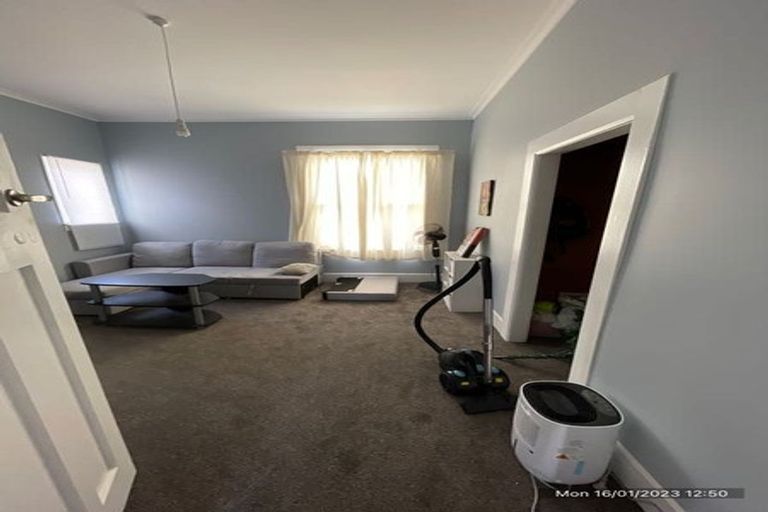 Photo of property in 12 Vera Street, Marton, 4710