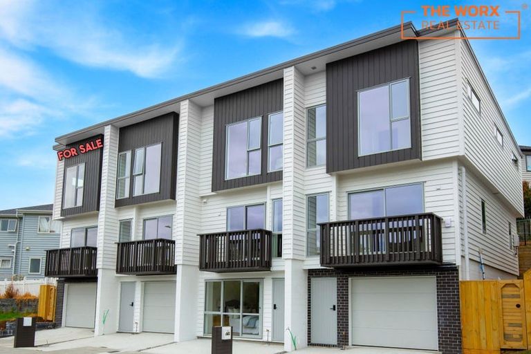 Photo of property in 39 Lawson Creek Street, Massey, Auckland, 0614