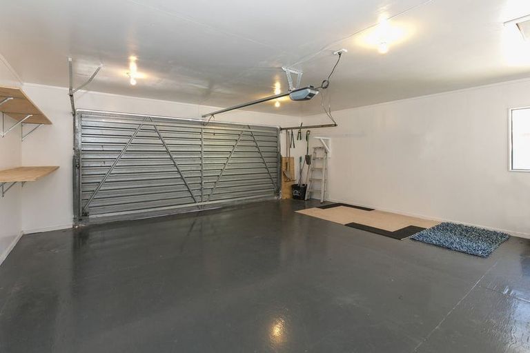 Photo of property in 42 Sailmaker Close, Whitby, Porirua, 5024
