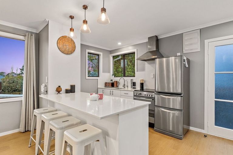 Photo of property in 6 Patrice Place, Massey, Auckland, 0614