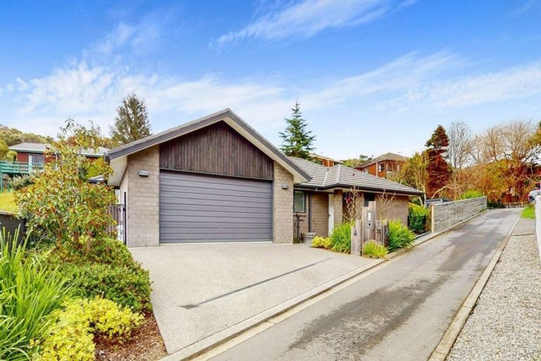 Photo of property in 31 Mooring Close, Whitby, Porirua, 5024