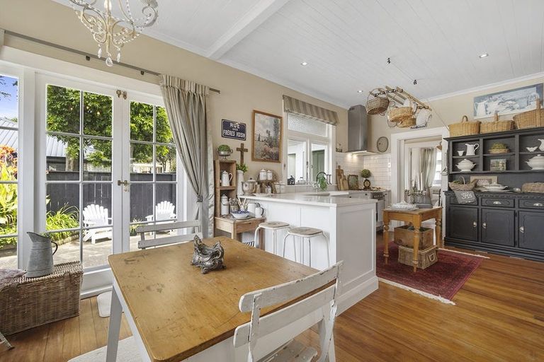 Photo of property in 39a Princes Street, Cambridge, 3434