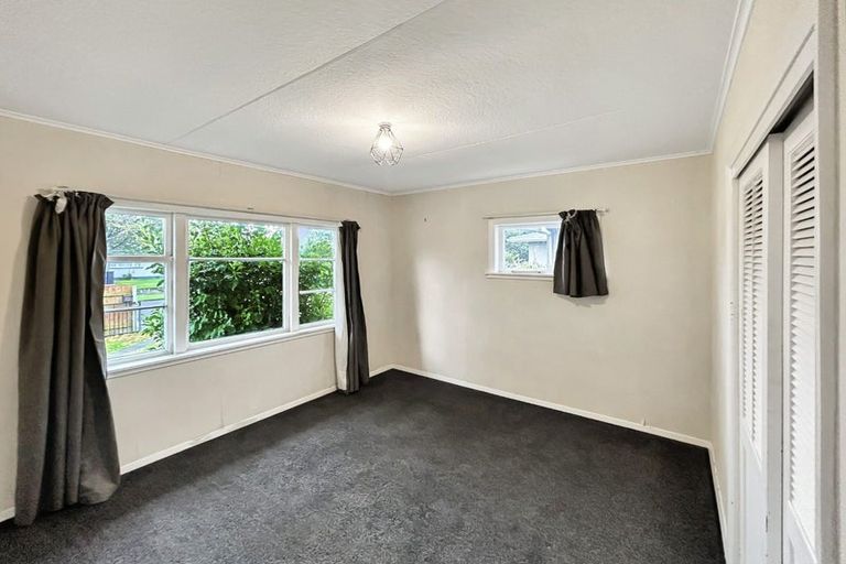 Photo of property in 8 Galway Avenue, Hokowhitu, Palmerston North, 4410