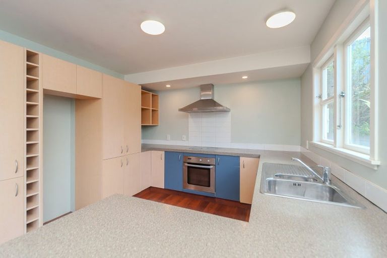 Photo of property in 64 Eden Street, Island Bay, Wellington, 6023