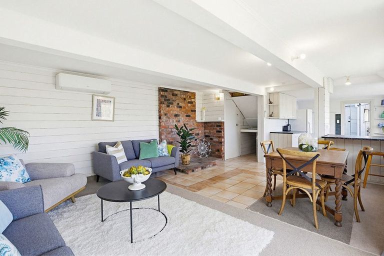 Photo of property in 13 Downes Street, Titahi Bay, Porirua, 5022