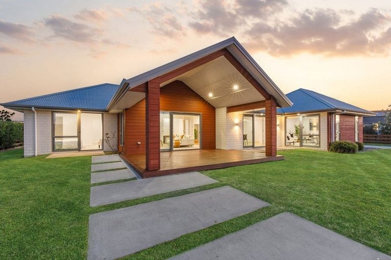 Photo of property in 62 Alan Livingston Drive, Cambridge, 3434