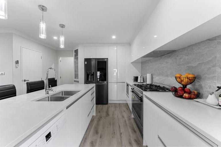 Photo of property in 126 Keri Vista Rise, Papakura, 2110