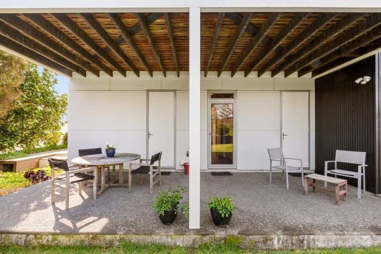 Photo of property in 21 Le Quesne Road, Bay View, Napier, 4104