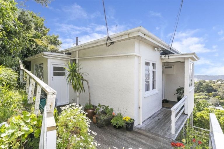 Photo of property in 58 Orangi Kaupapa Road, Northland, Wellington, 6012
