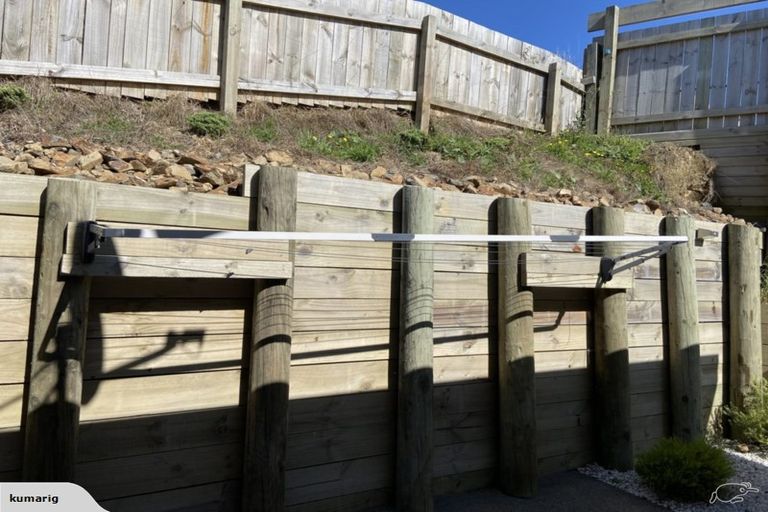 Photo of property in 124 Amesbury Drive, Churton Park, Wellington, 6037