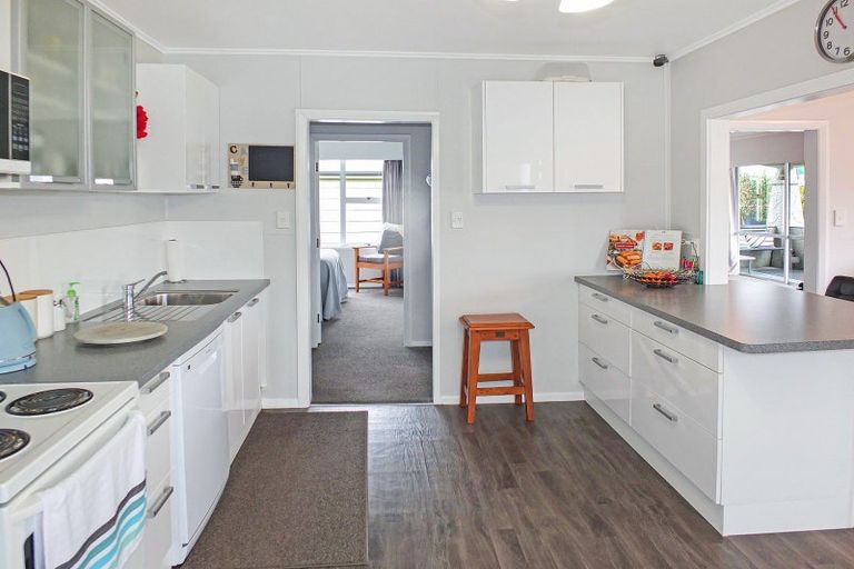 Photo of property in 46 Seabury Avenue, Foxton Beach, Foxton, 4815