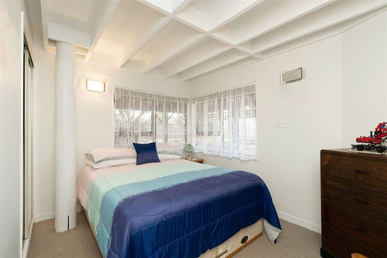 Photo of property in 2 Tahi Road, Paraparaumu Beach, Paraparaumu, 5032