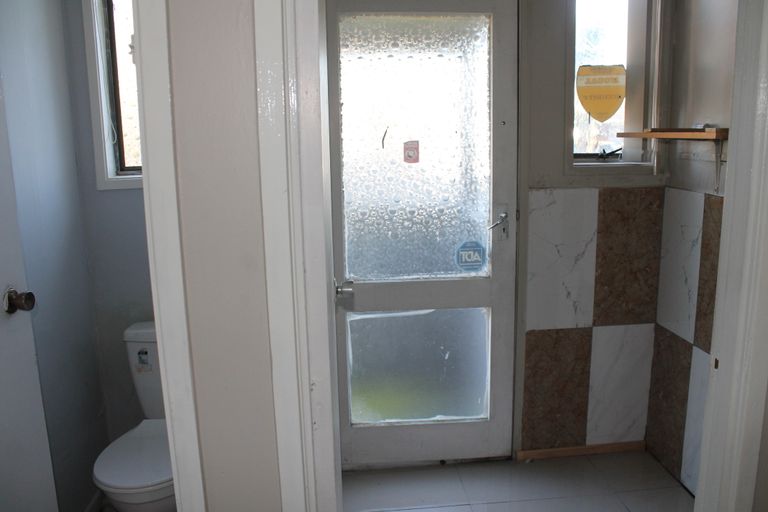Photo of property in 20 Pukeroa Place, Papakura, 2110