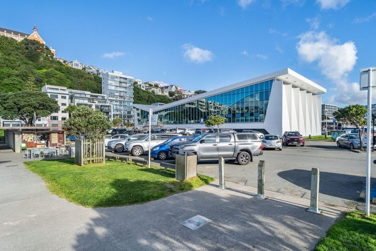 Photo of property in 4/154 Oriental Parade, Oriental Bay, Wellington, 6011