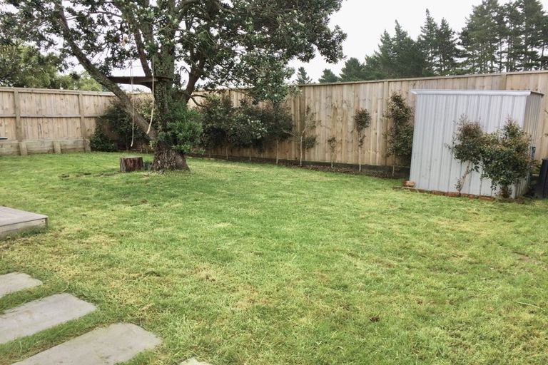 Photo of property in 66 Moire Road, Massey, Auckland, 0614