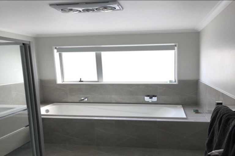 Photo of property in 69 Glidepath Road, Hobsonville, Auckland, 0616