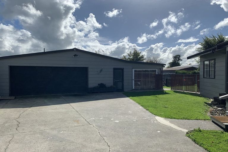 Photo of property in 11 Hilton Grove, Kelvin Grove, Palmerston North, 4414