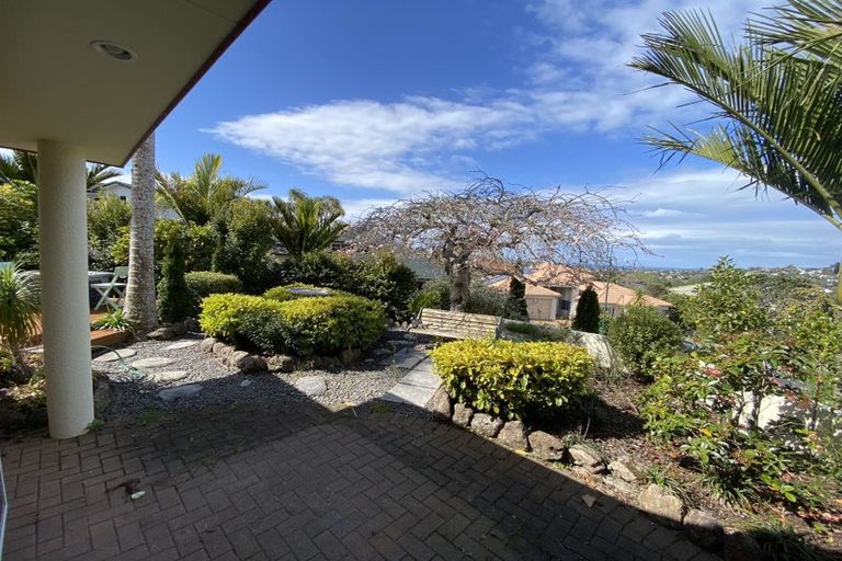 Photo of property in 5 Gretna Green, Browns Bay, Auckland, 0630