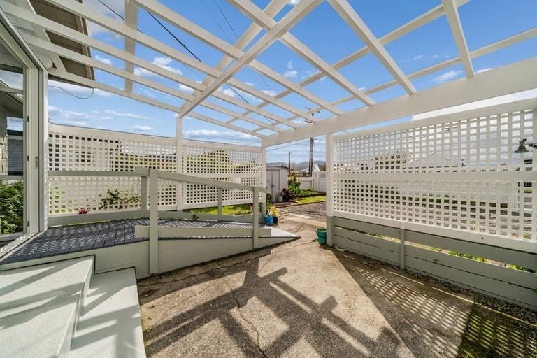 Photo of property in 18 Liverpool Street, Trentham, Upper Hutt, 5018
