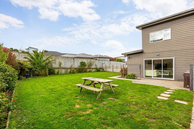 Photo of property in 72 Aotea Drive, Aotea, Porirua, 5024