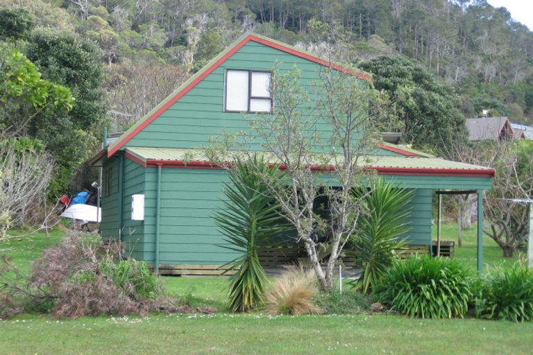 Photo of property in 66a Hahei Beach Road, Hahei, Whitianga, 3591