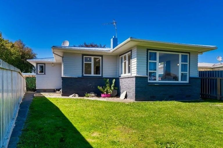 Photo of property in 71 Seddon Crescent, Marewa, Napier, 4110