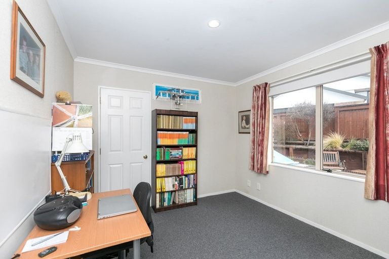 Photo of property in 15 Highbury Place, Nawton, Hamilton, 3200
