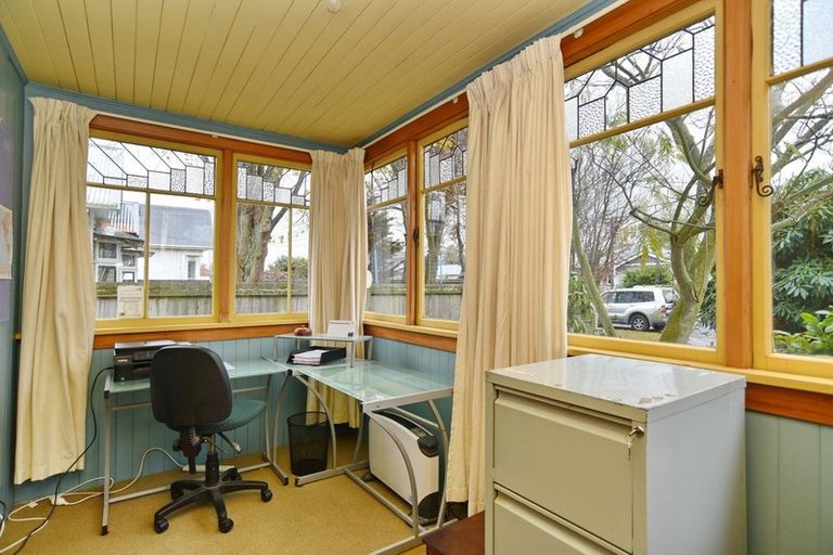 Photo of property in 100 Edward Avenue, Edgeware, Christchurch, 8013