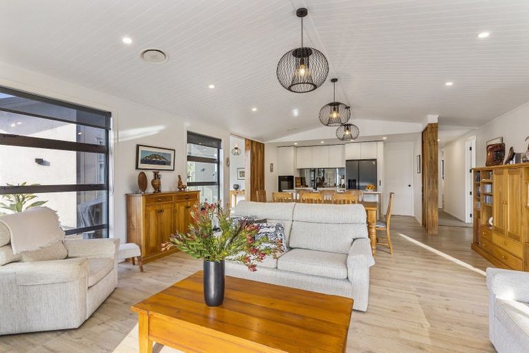 Photo of property in 19 Titoki Lane, Whangamata, 3691